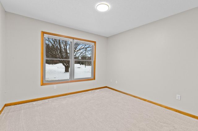 10993 Kirby Boulevard, Chisago City, MN 55013