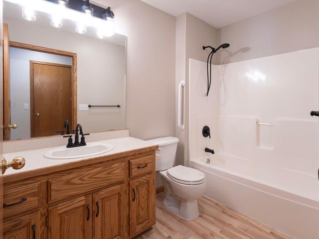 10993 Kirby Boulevard, Chisago City, MN 55013