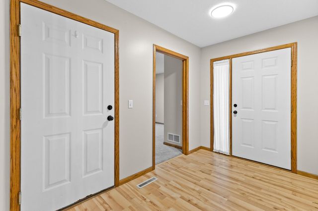 10993 Kirby Boulevard, Chisago City, MN 55013