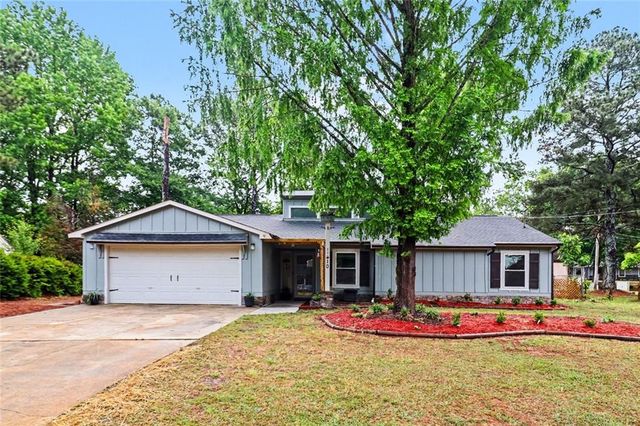 210 Fireside Way, Fairburn, GA 30213