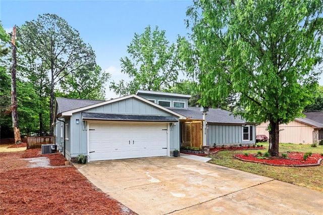 210 Fireside Way, Fairburn, GA 30213