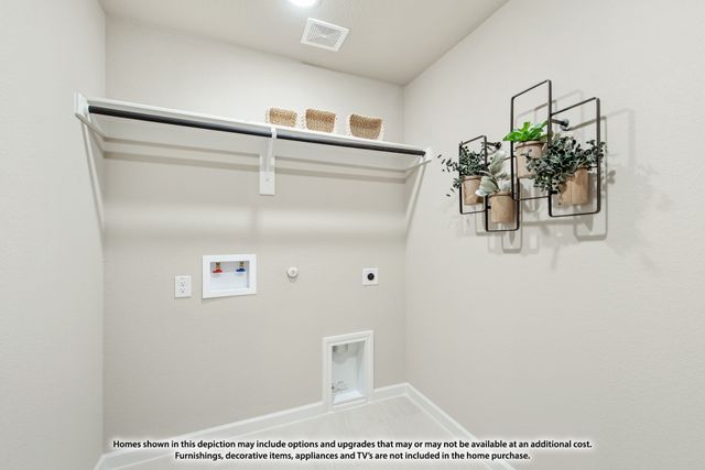 905 Kingbird Lane, Alvarado, TX 76009