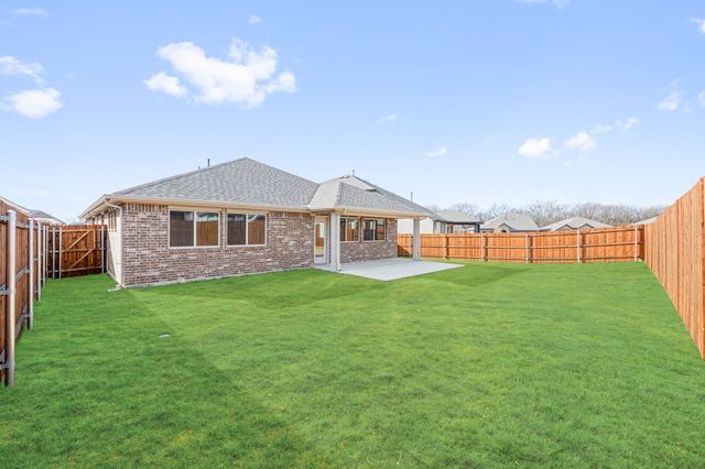 905 Kingbird Lane, Alvarado, TX 76009