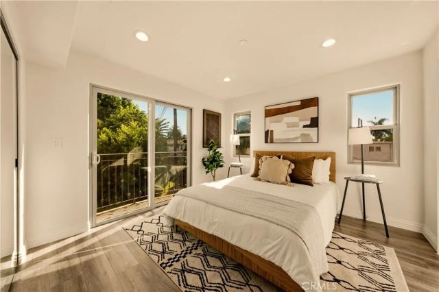 14702 Magnolia Boulevard 105, Sherman Oaks, CA 91403