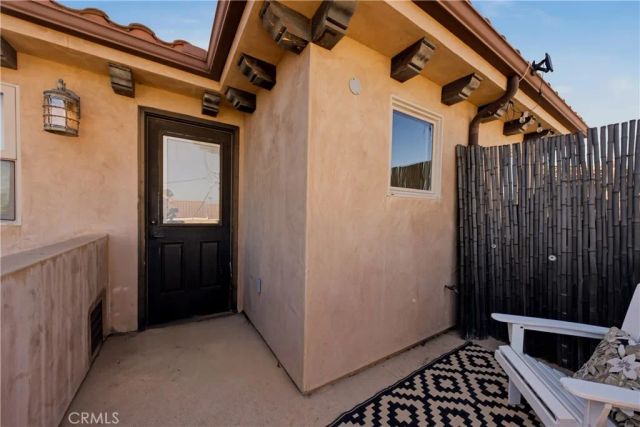 14702 Magnolia Boulevard 105, Sherman Oaks, CA 91403