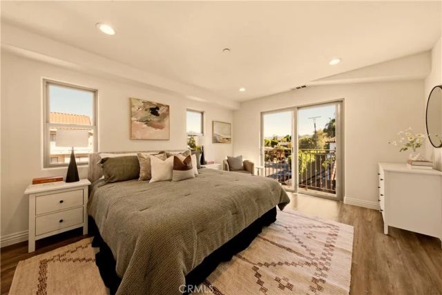 14702 Magnolia Boulevard 105, Sherman Oaks, CA 91403