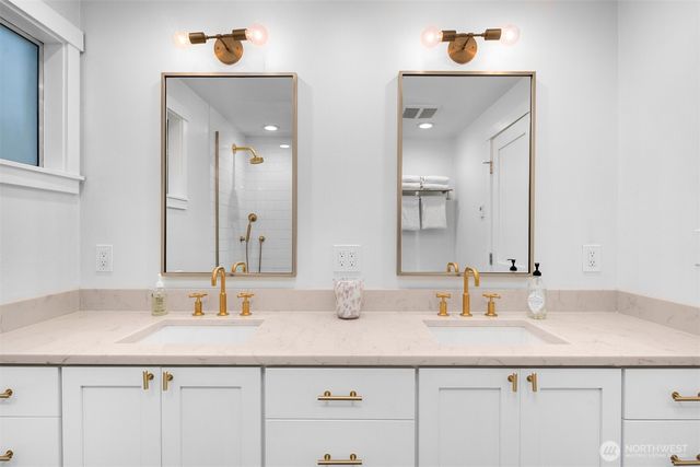 10702 NE 144th Court, Kirkland, WA 98034