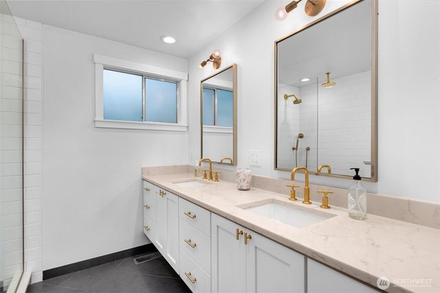 10702 NE 144th Court, Kirkland, WA 98034