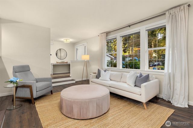 10702 NE 144th Court, Kirkland, WA 98034
