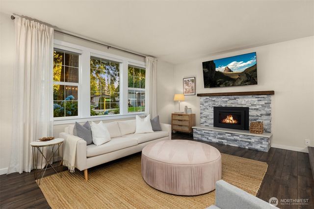 10702 NE 144th Court, Kirkland, WA 98034