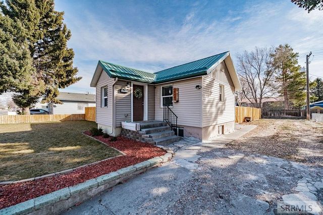 1060 Bear Avenue, Idaho Falls, ID 83402