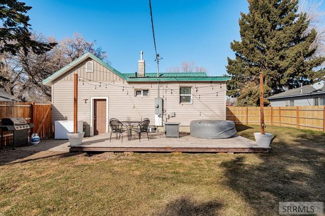 1060 Bear Avenue, Idaho Falls, ID 83402