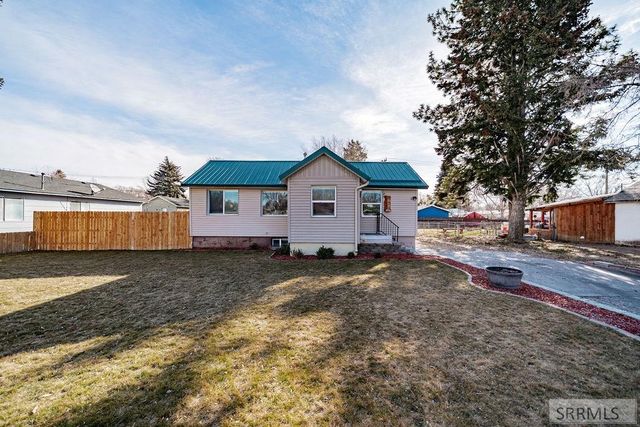 1060 Bear Avenue, Idaho Falls, ID 83402