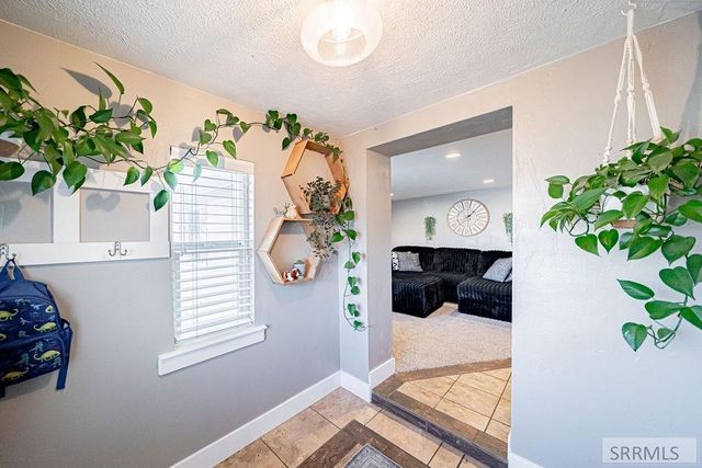 1060 Bear Avenue, Idaho Falls, ID 83402