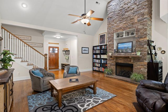 8217 Robertsview Drive, Ooltewah, TN 37363