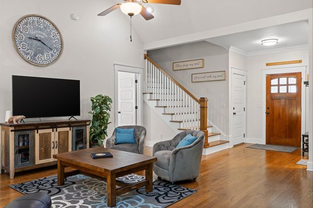 8217 Robertsview Drive, Ooltewah, TN 37363