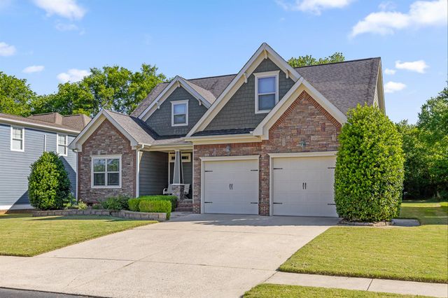 8217 Robertsview Drive, Ooltewah, TN 37363