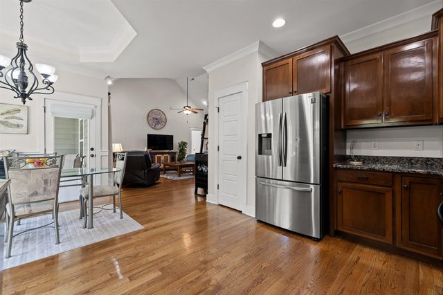 8217 Robertsview Drive, Ooltewah, TN 37363