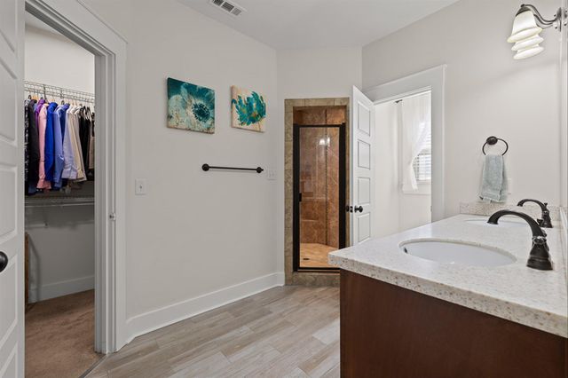 8217 Robertsview Drive, Ooltewah, TN 37363