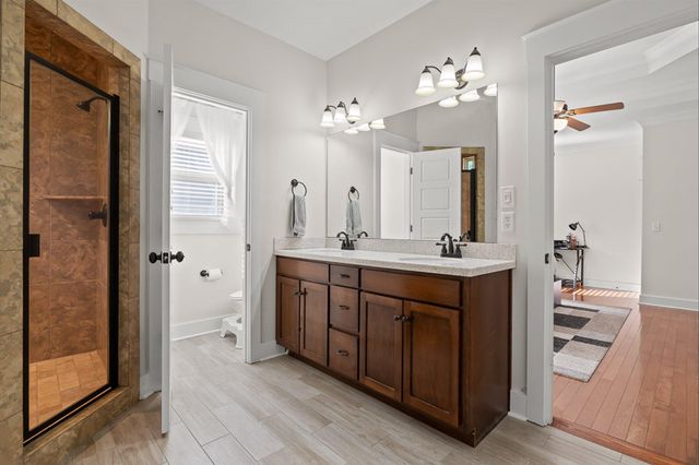 8217 Robertsview Drive, Ooltewah, TN 37363