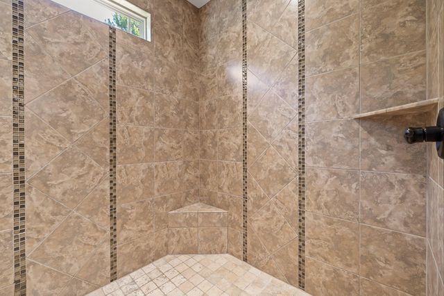 8217 Robertsview Drive, Ooltewah, TN 37363