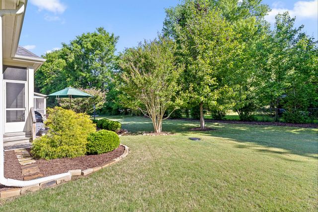 8217 Robertsview Drive, Ooltewah, TN 37363