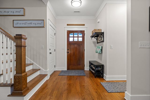 8217 Robertsview Drive, Ooltewah, TN 37363