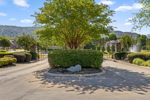 8217 Robertsview Drive, Ooltewah, TN 37363