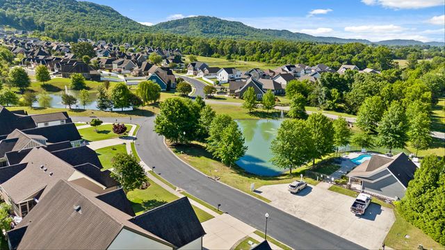 8217 Robertsview Drive, Ooltewah, TN 37363