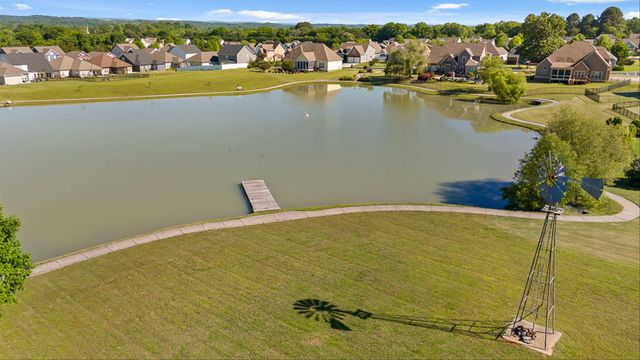 8217 Robertsview Drive, Ooltewah, TN 37363