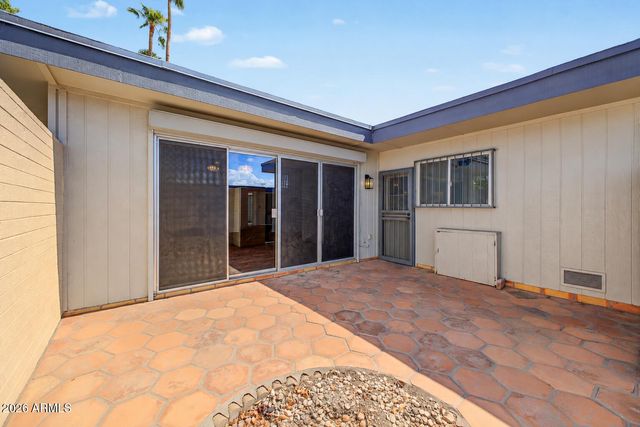 10031 W HUTTON Drive, Sun City, AZ 85351