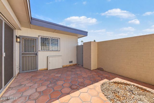 10031 W HUTTON Drive, Sun City, AZ 85351