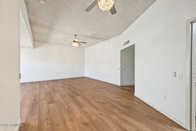 10031 W HUTTON Drive, Sun City, AZ 85351