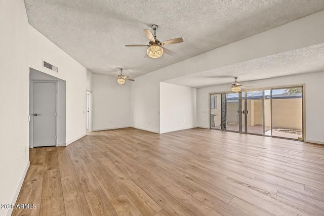 10031 W HUTTON Drive, Sun City, AZ 85351