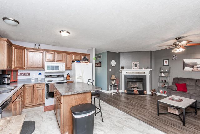 900 Pinoak Drive, Nicholasville, KY 40356