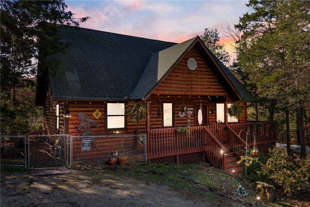 18 Sunrise Avenue, Holiday Island, AR 72631