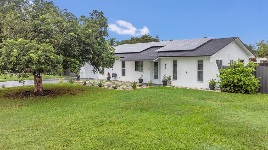 32020 SW 199th Ave, Homestead, FL 33030