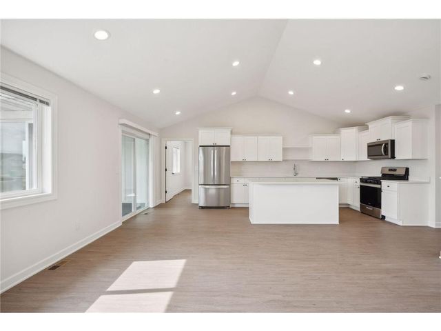 601 S Division Street, Roberts, WI 54023