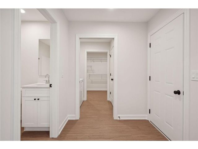 601 S Division Street, Roberts, WI 54023