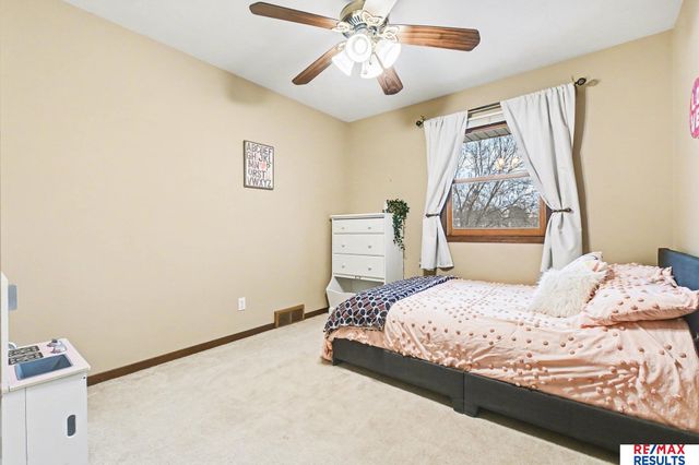 126 S Vermont Street, Bennington, NE 68007