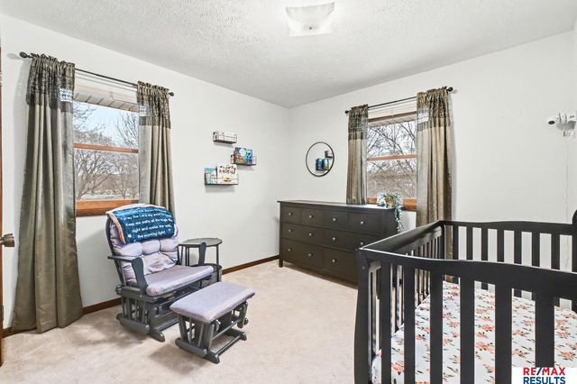 126 S Vermont Street, Bennington, NE 68007