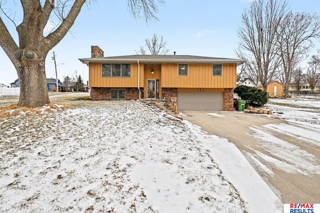 126 S Vermont Street, Bennington, NE 68007