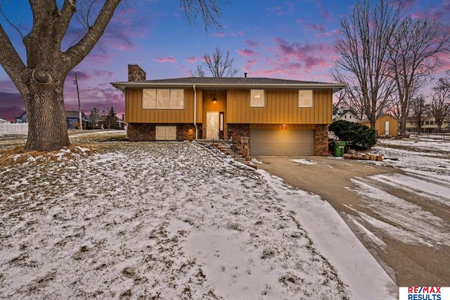 126 S Vermont Street, Bennington, NE 68007