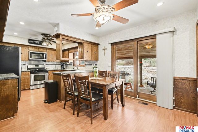 126 S Vermont Street, Bennington, NE 68007