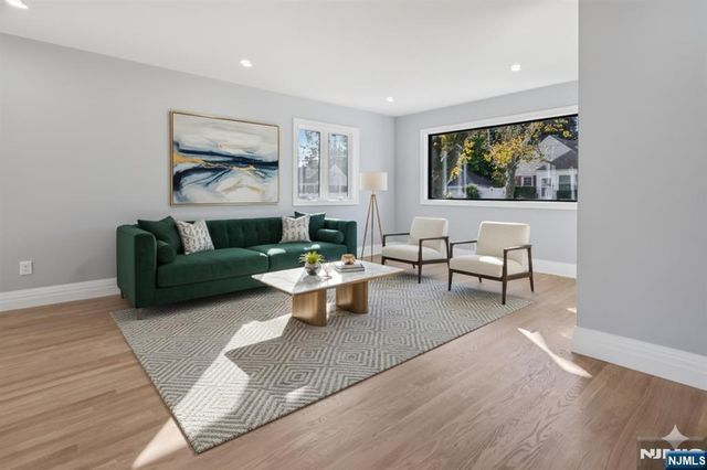 215 Floral Street, Roselle, NJ 07203