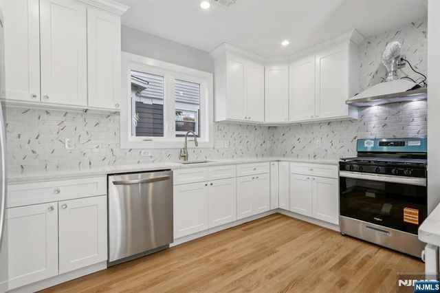 215 Floral Street, Roselle, NJ 07203