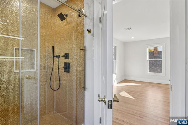 215 Floral Street, Roselle, NJ 07203