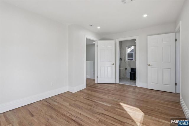 215 Floral Street, Roselle, NJ 07203