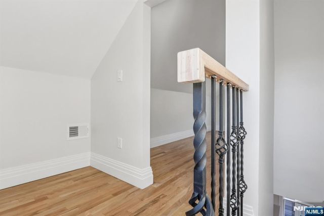 215 Floral Street, Roselle, NJ 07203