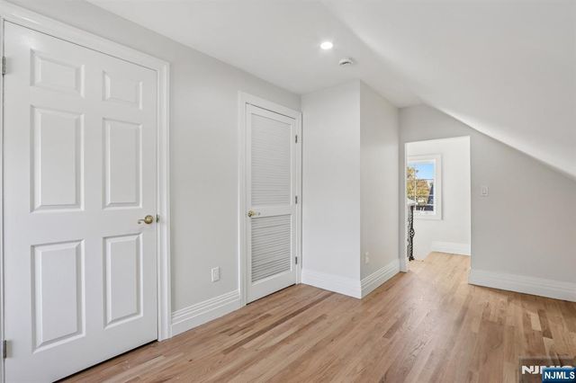 215 Floral Street, Roselle, NJ 07203